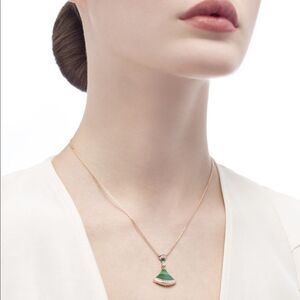 Like new Bvlgari diva’s dream necklace